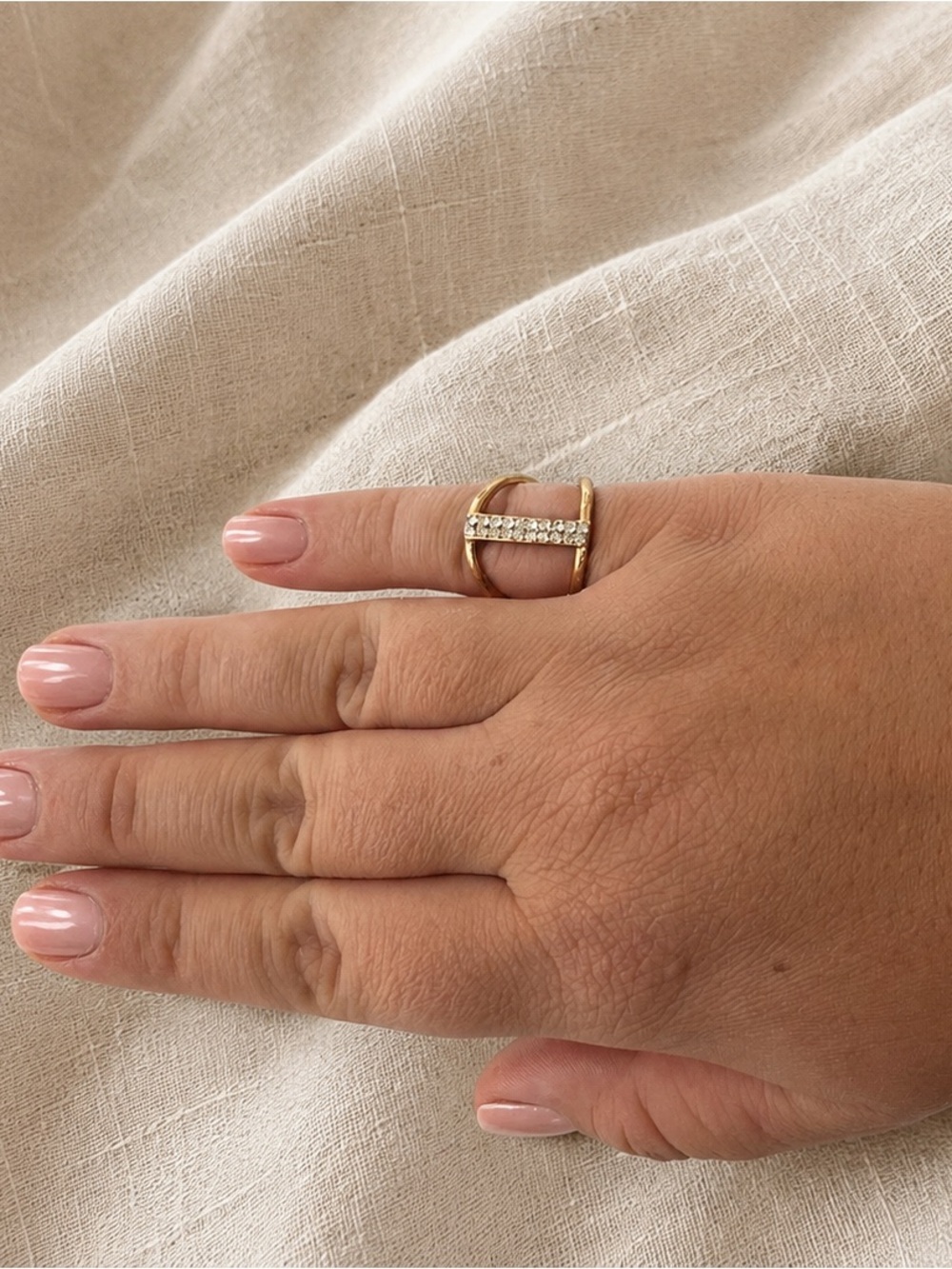 Vintage Gold Tone Open Shank Negative Space Gemstone Ring | Size 8
